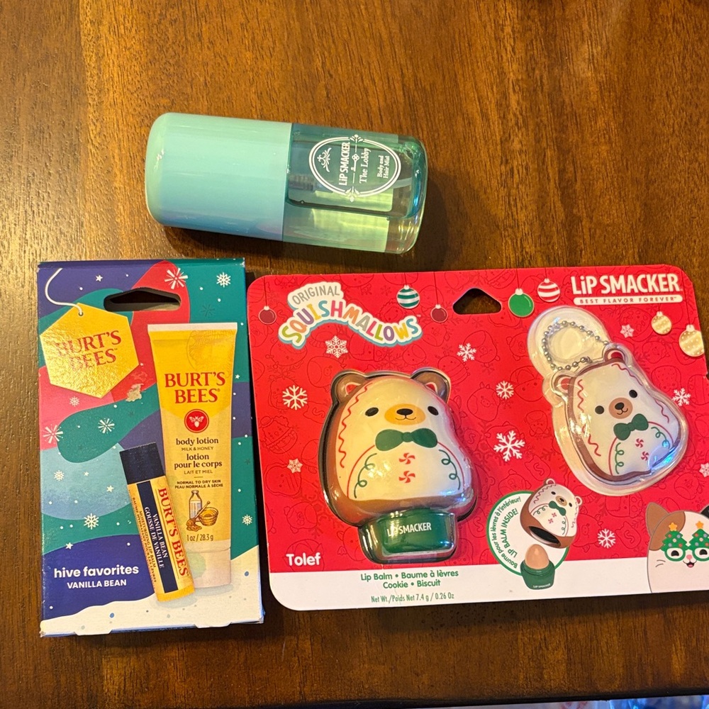 Lip Smacker Squishmallows Cookie & Biscuit Holiday Lip Balm Duo - Red